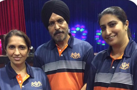 Kuala Lumpur CPO Amar Singh (middle) with some members of the police team. Police will play host to the Malaysia-Singapore Sikh games in 2017.